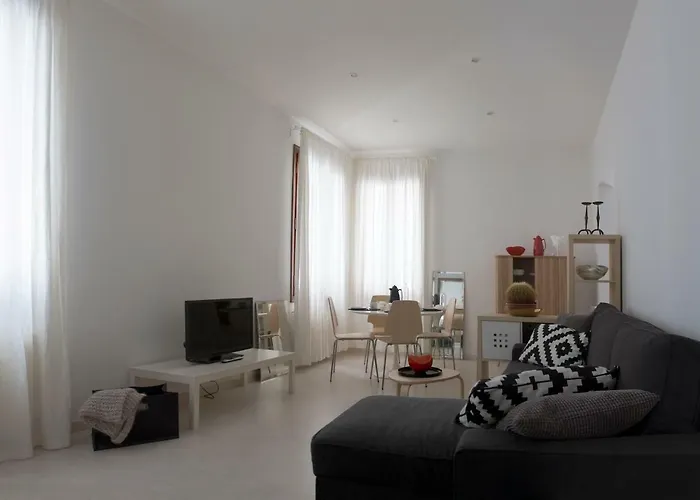Uma Apartments